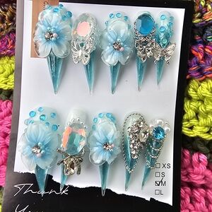 Blue Floral and Gem Dragon Nail Set Size M